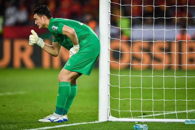 欧联杯-吉鲁普利希奇赖因德斯破门 AC米兰4-2胜